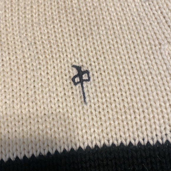 Red dragon RDS White and Black Hooded Sweater - Picture 2 of 5